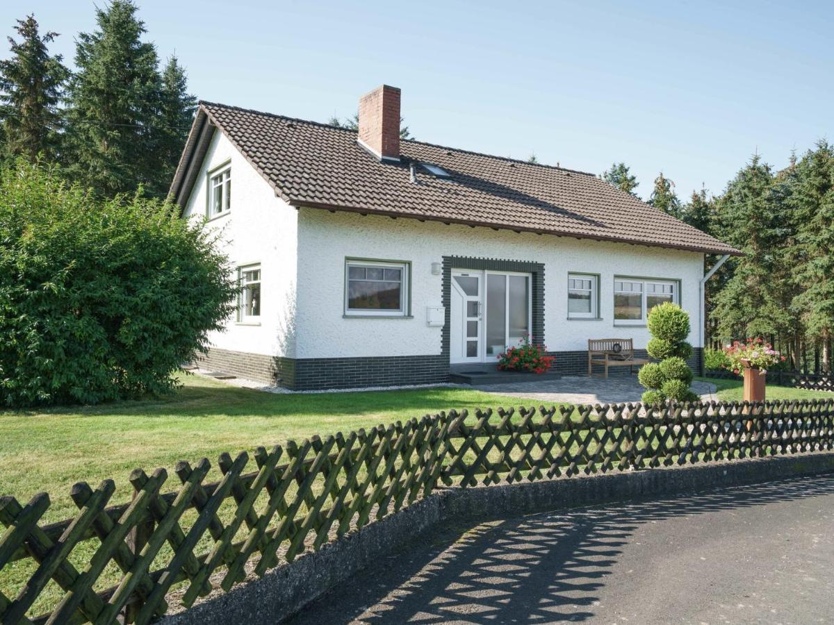 A Detached Holiday Home In A Highly Scenic Area Trierscheid 외부 사진