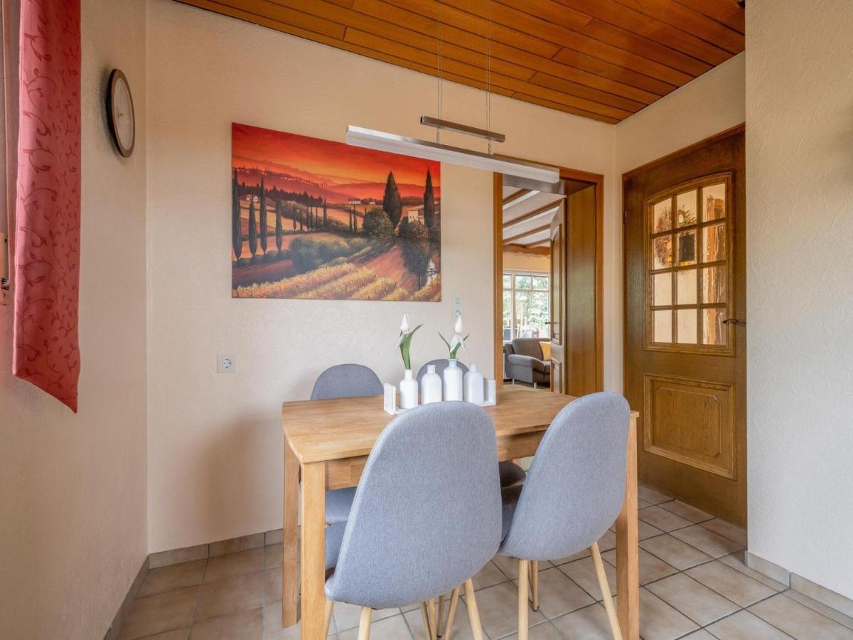 A Detached Holiday Home In A Highly Scenic Area Trierscheid 외부 사진